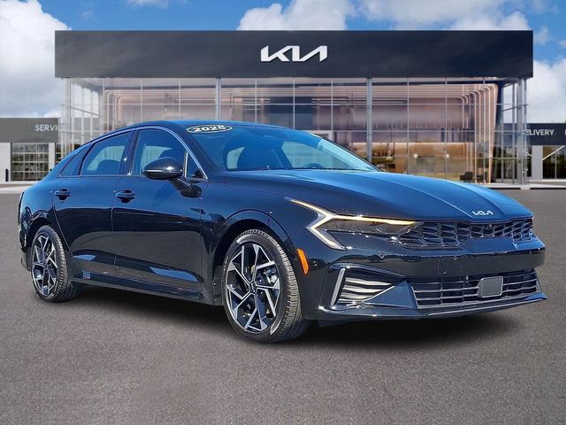 2025 Kia K5 EX