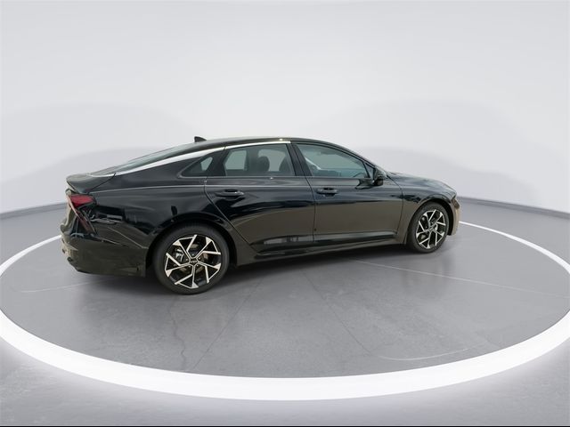 2025 Kia K5 EX