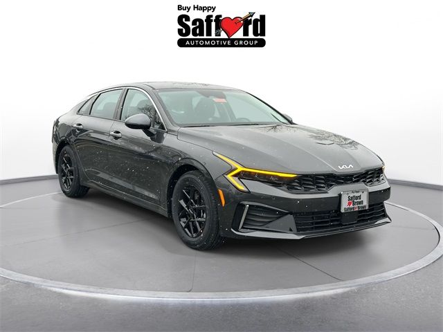 2025 Kia K5 LXS