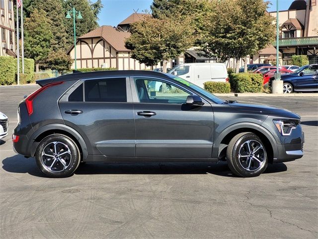 2025 Kia Niro LX