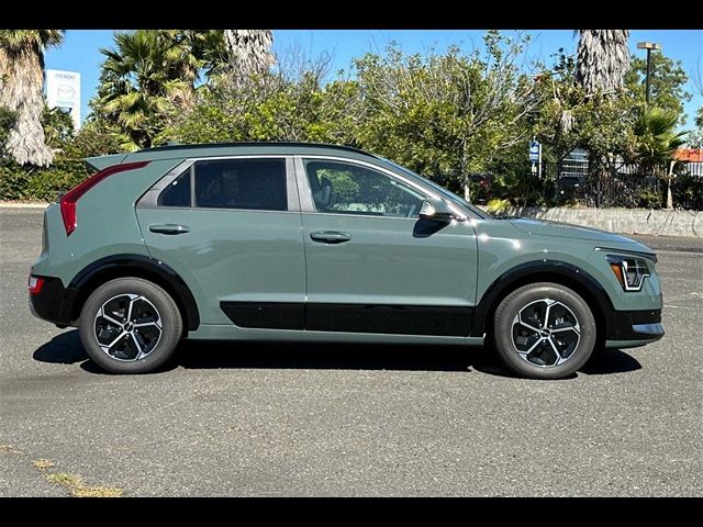 2025 Kia Niro SX