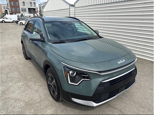 2025 Kia Niro EX