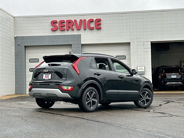 2025 Kia Niro LX