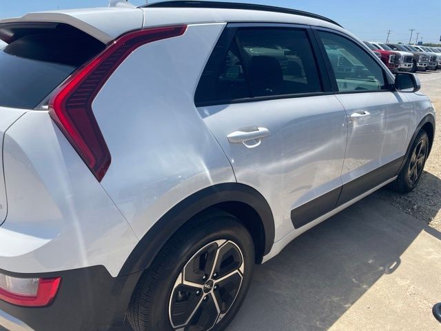 2025 Kia Niro LX