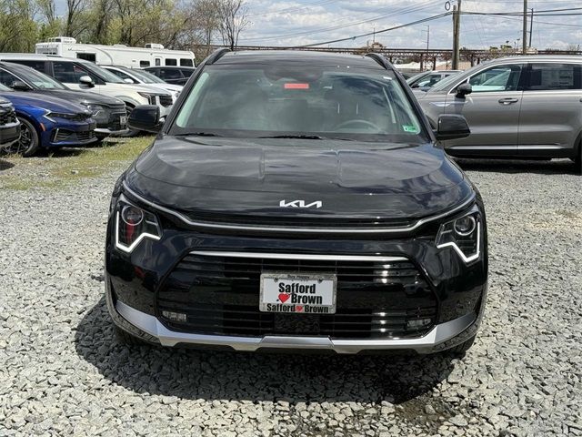 2025 Kia Niro SX