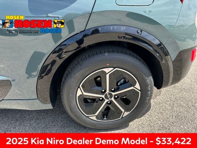 2025 Kia Niro SX
