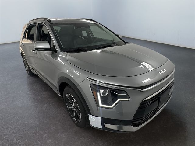 2025 Kia Niro SX