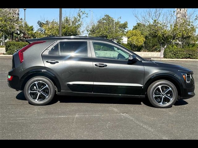 2025 Kia Niro SX