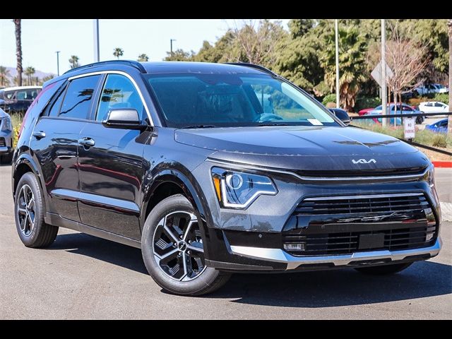 2025 Kia Niro SX