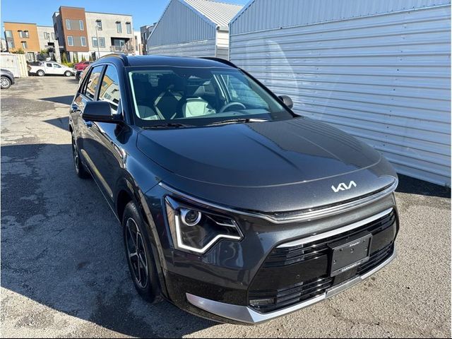 2025 Kia Niro SX
