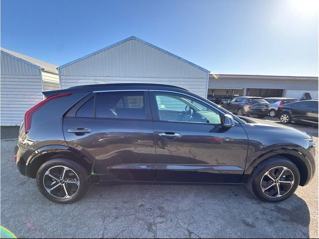 2025 Kia Niro SX