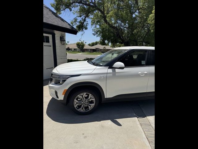 2025 Kia Seltos LX