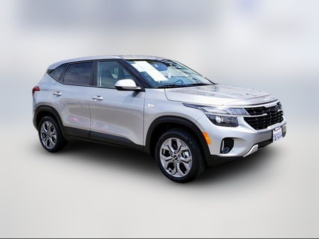 2025 Kia Seltos LX