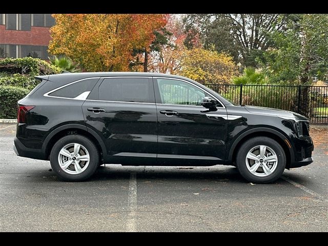 2025 Kia Sorento LX