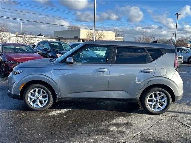 2025 Kia Soul LX