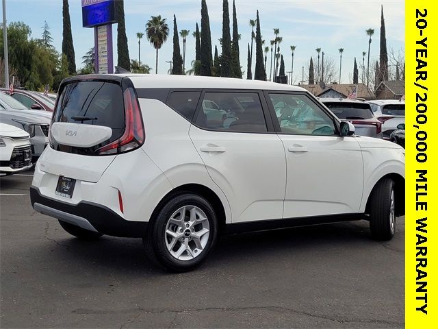 2025 Kia Soul LX