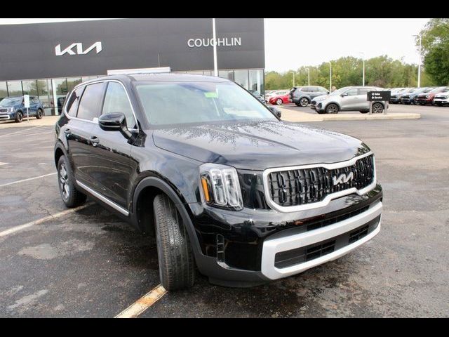 2025 Kia Telluride LX