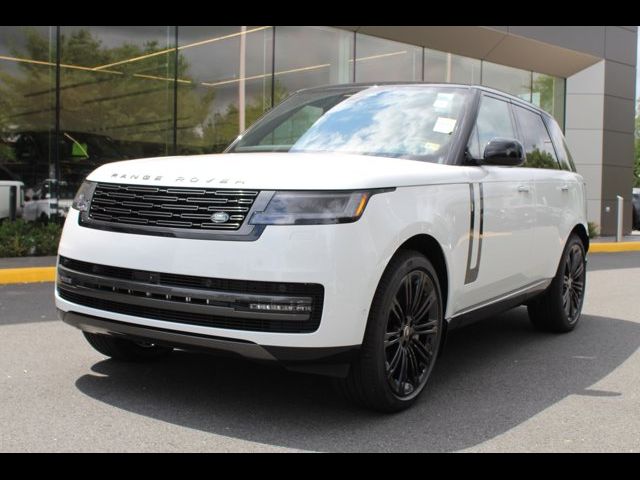 2025 Land Rover Range Rover SE