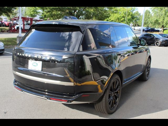 2025 Land Rover Range Rover SE