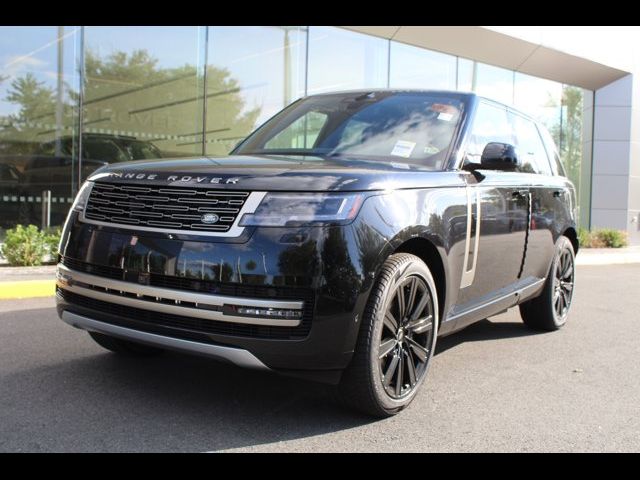 2025 Land Rover Range Rover SE