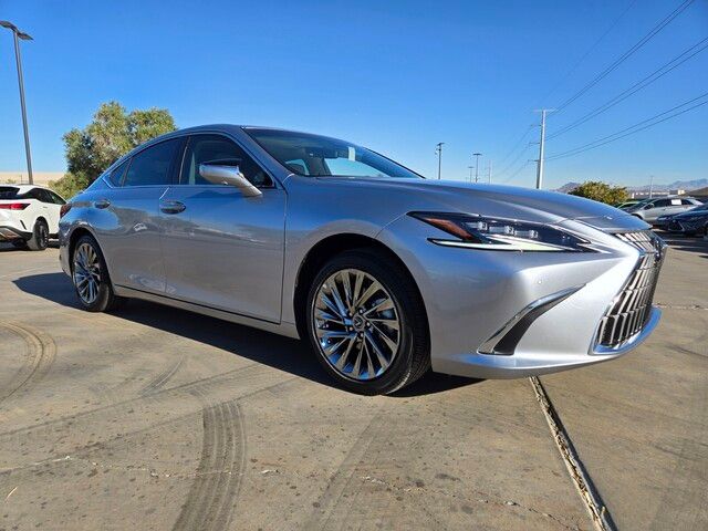 2025 Lexus ES 300h Luxury