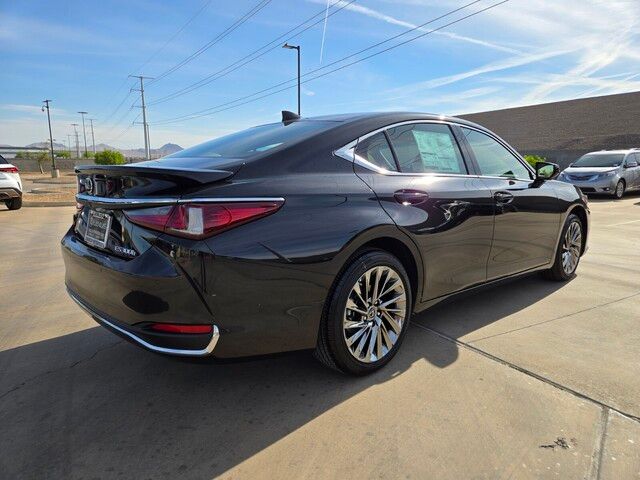 2025 Lexus ES 300h Luxury