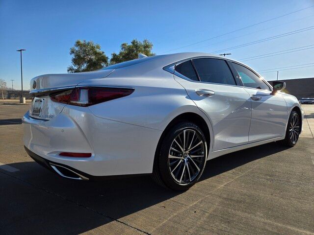 2025 Lexus ES 350