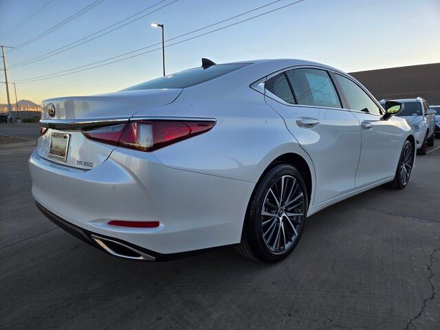 2025 Lexus ES 350