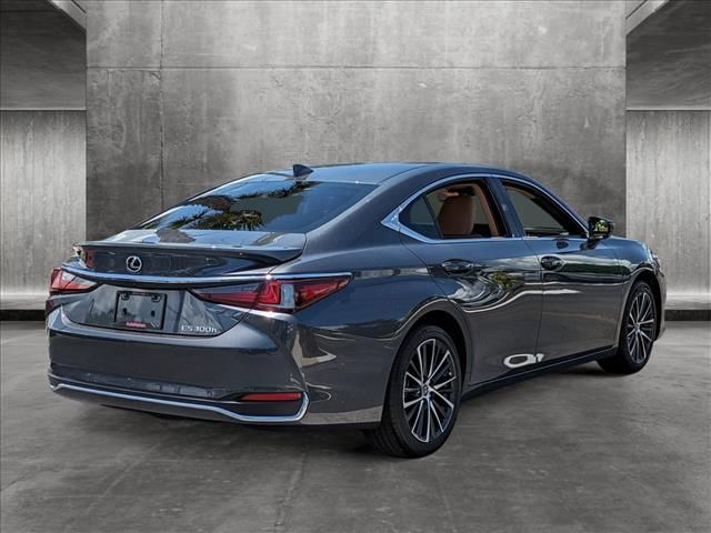 2025 Lexus ES 300h