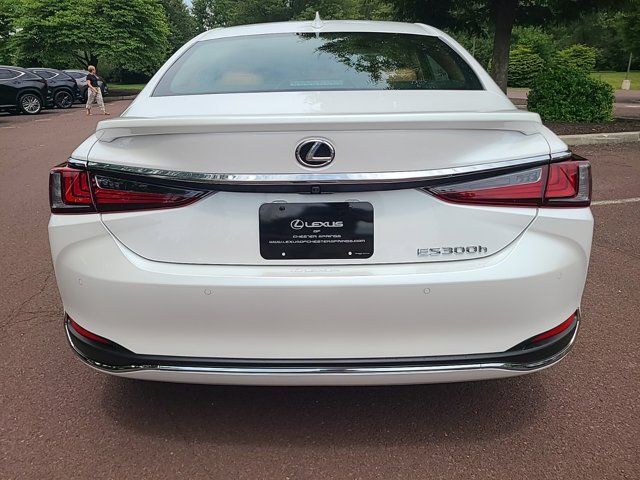 2025 Lexus ES 300h Ultra Luxury