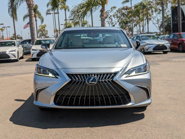 2025 Lexus ES 300h