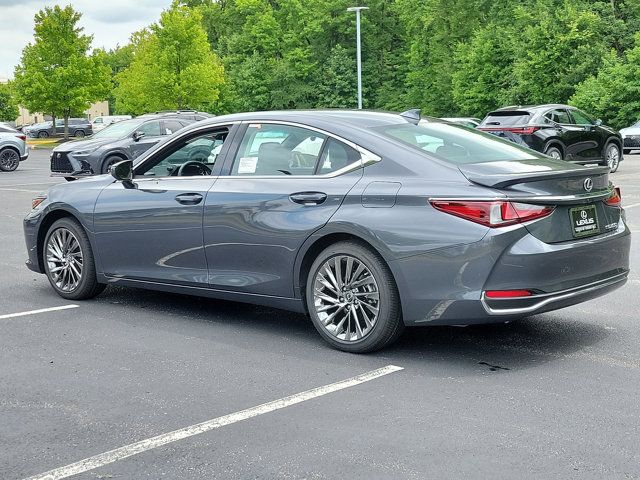 2025 Lexus ES 300h Ultra Luxury