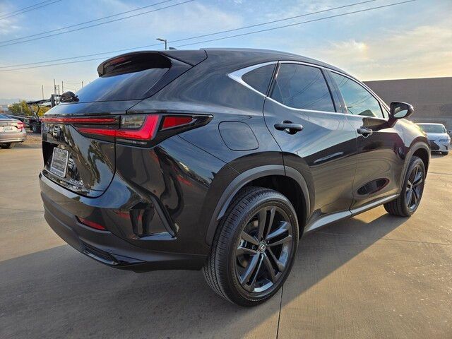 2025 Lexus NX 450h+ Luxury