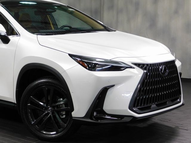 2025 Lexus NX 450h+ Luxury