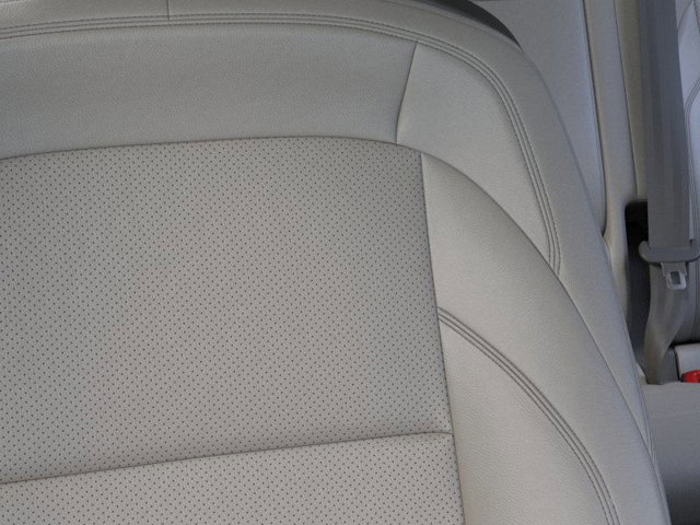 Vehicle image 16 of 22