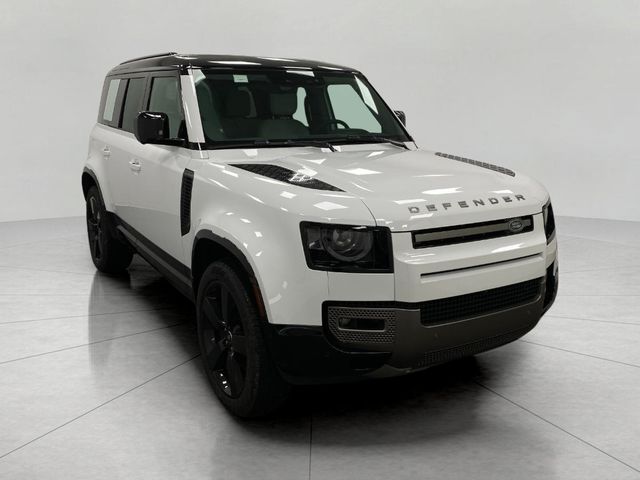 2025 Land Rover Defender X-Dynamic SE