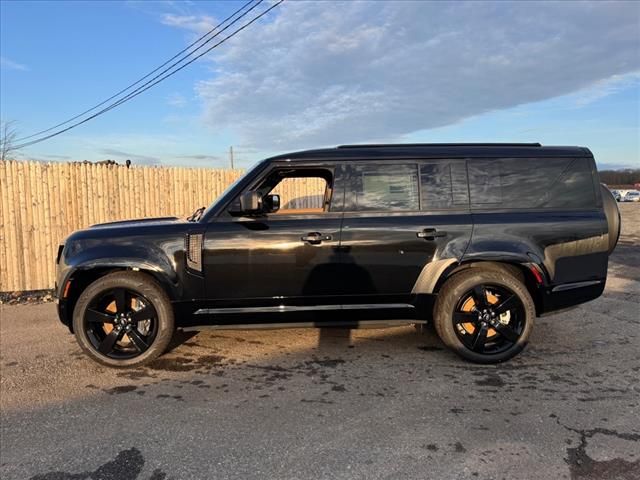 2025 Land Rover Defender X-Dynamic SE