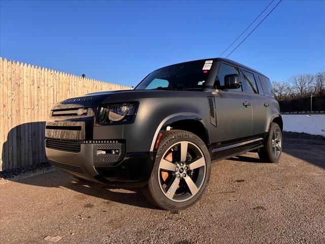 2025 Land Rover Defender V8