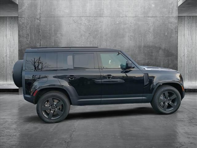 2025 Land Rover Defender S