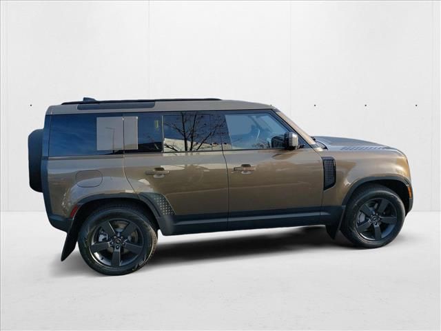 2025 Land Rover Defender S