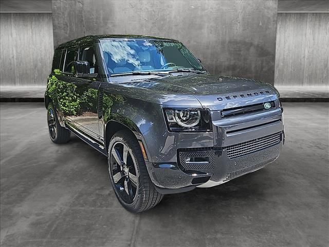 2025 Land Rover Defender V8