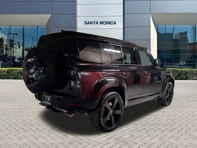 2025 Land Rover Defender V8