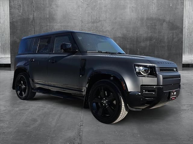 2025 Land Rover Defender V8