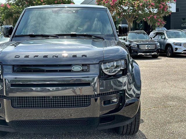 2025 Land Rover Defender V8