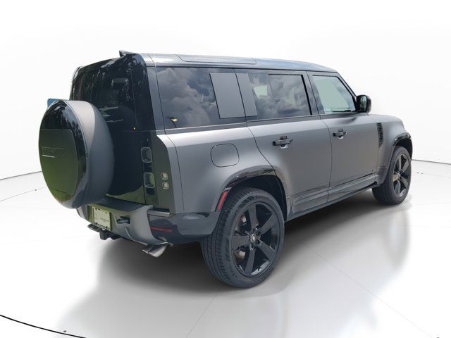 2025 Land Rover Defender V8