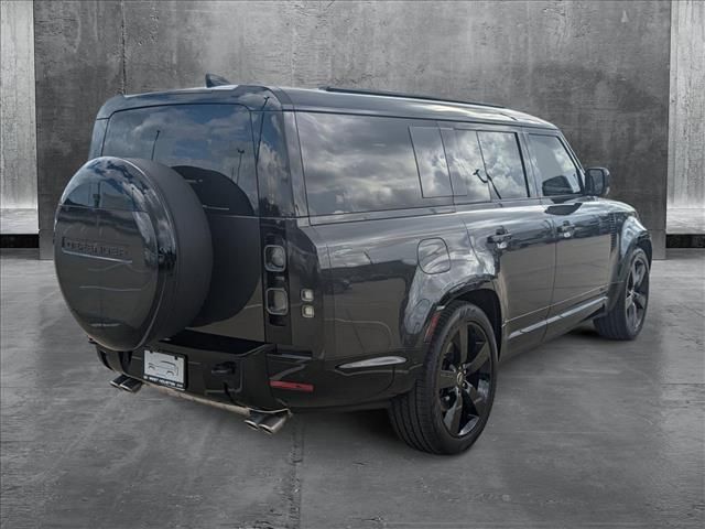 2025 Land Rover Defender V8