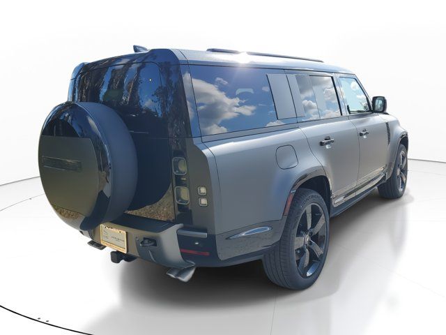 2025 Land Rover Defender V8