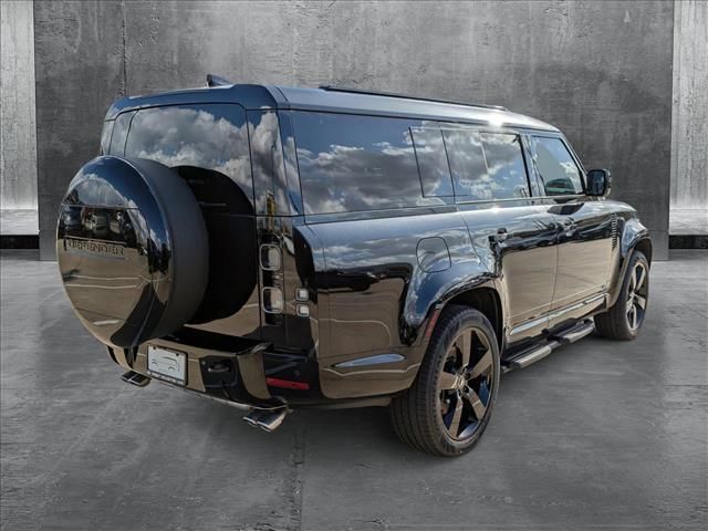 2025 Land Rover Defender V8