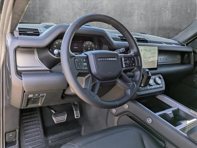 2025 Land Rover Defender V8