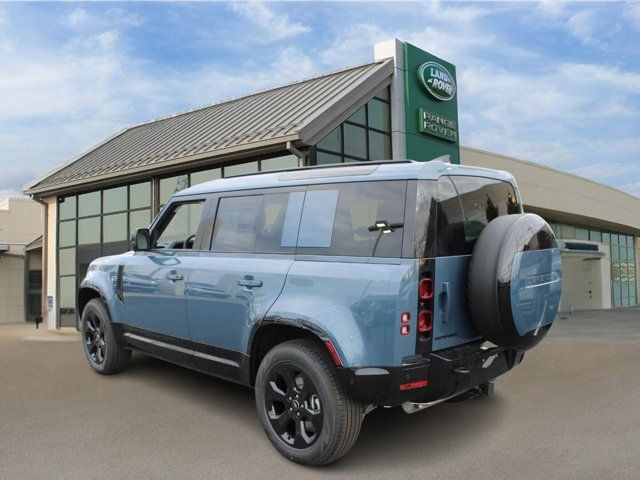 2025 Land Rover Defender X-Dynamic SE